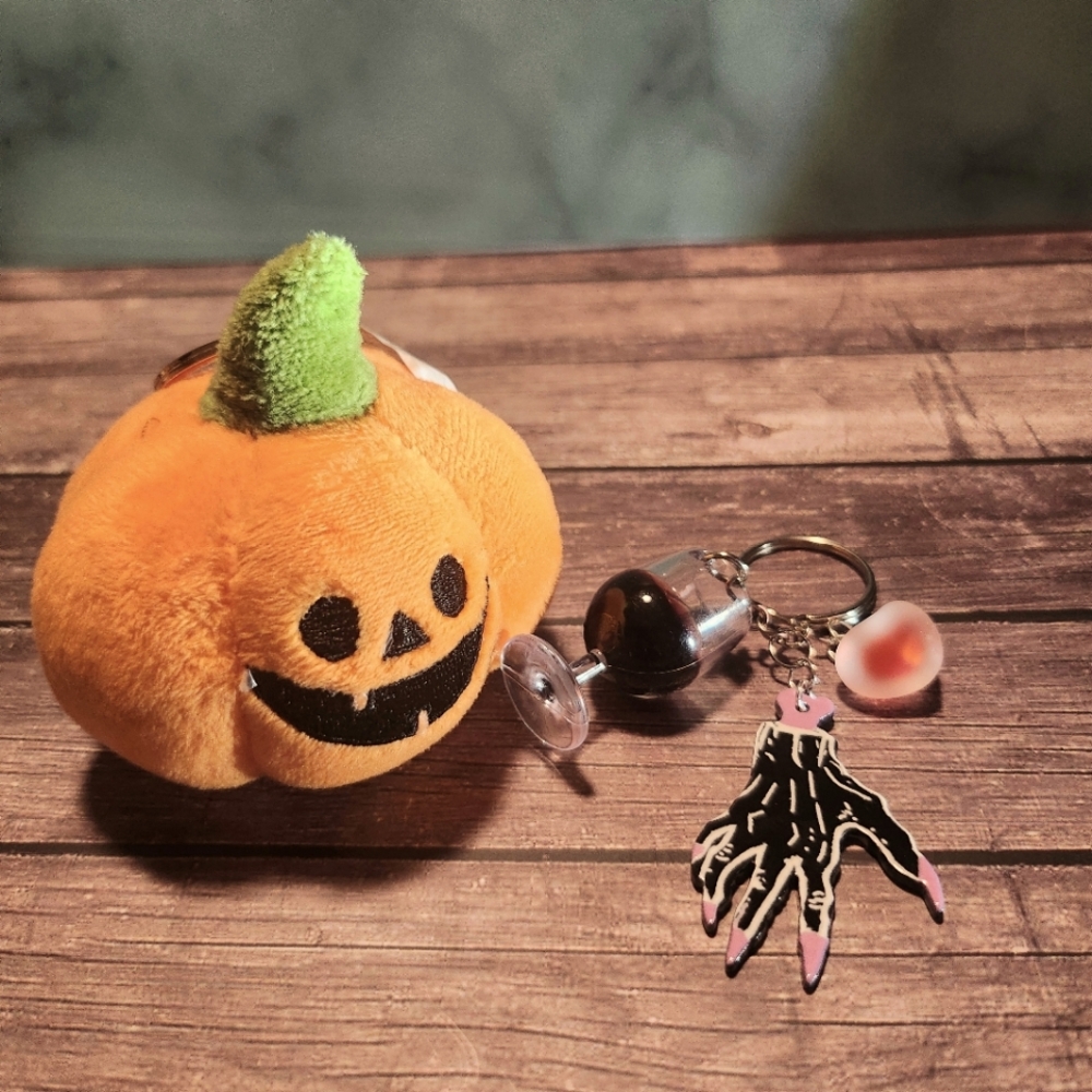 Spooky vampire key ring